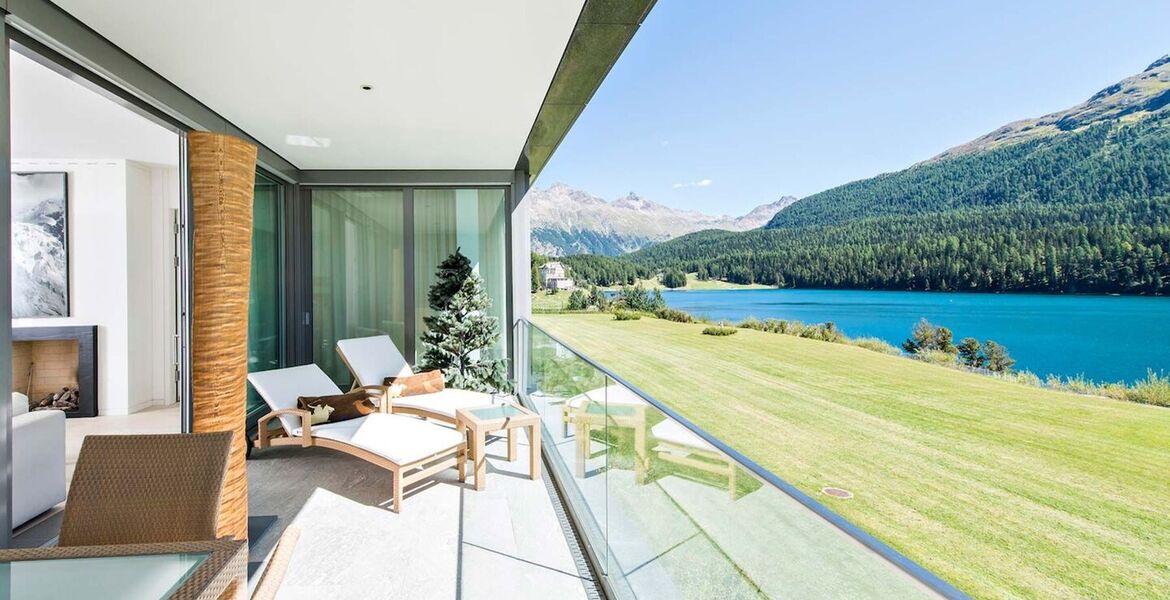 Appartement avec vue sur le lac à couper le souffle St. Mori