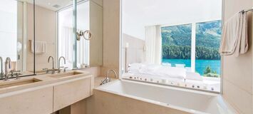 Appartement avec vue sur le lac à couper le souffle St. Mori